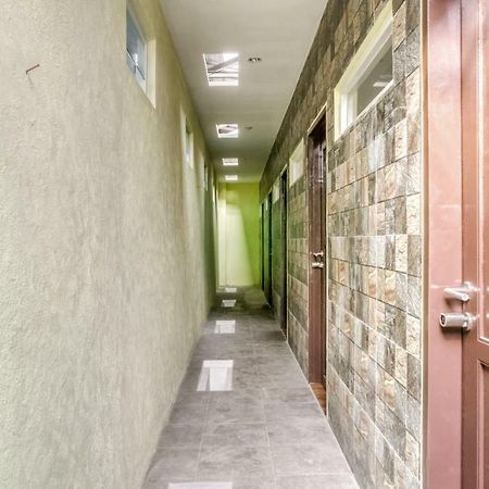 红多兹酒店-旁里玛博里2号 雅加达 外观 照片